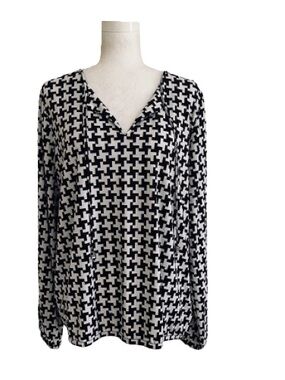 Michael Kors Top Blouse Black White Long Slit Sleeves Geometric Print Size XL